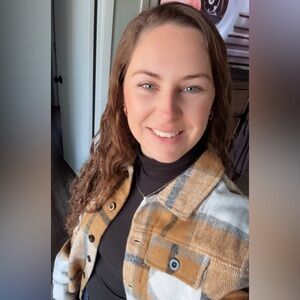 Meet your Posher, Cati